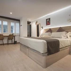 Privatunterkunft Emilysuites - Centro Historico